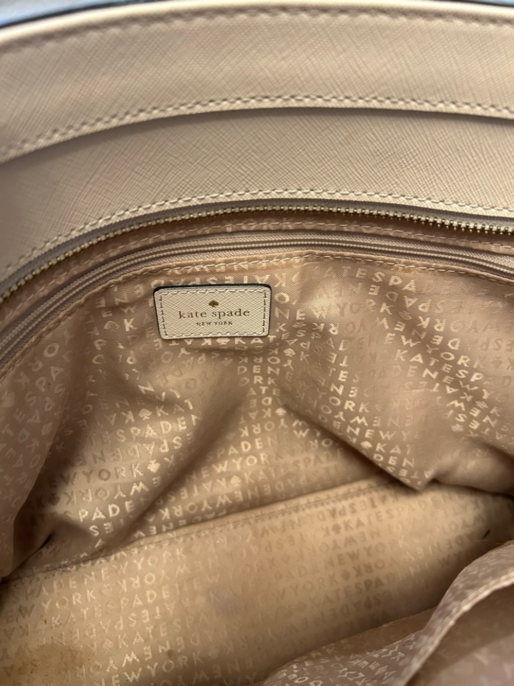 kate spade Cream and Black Colorblock Tote/ Bonus Wallet included in Bundle - Picture 4 of 6